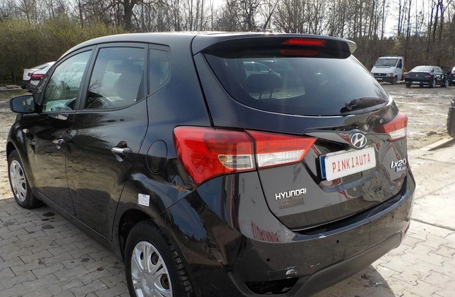 Hyundai ix20 cena 11900 przebieg: 191836, rok produkcji 2011 z Biecz małe 232